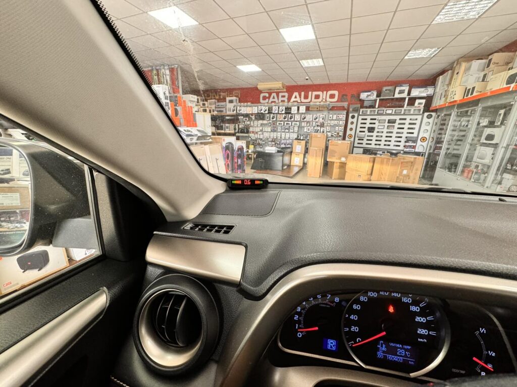 Toyota Rav4 | Montaż czujników parkowania z modułem Tytan