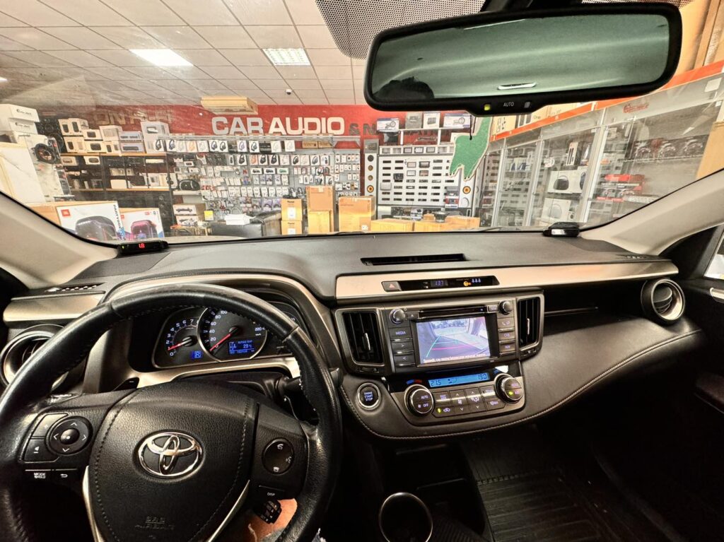 Toyota Rav4 | Montaż czujników parkowania z modułem Tytan